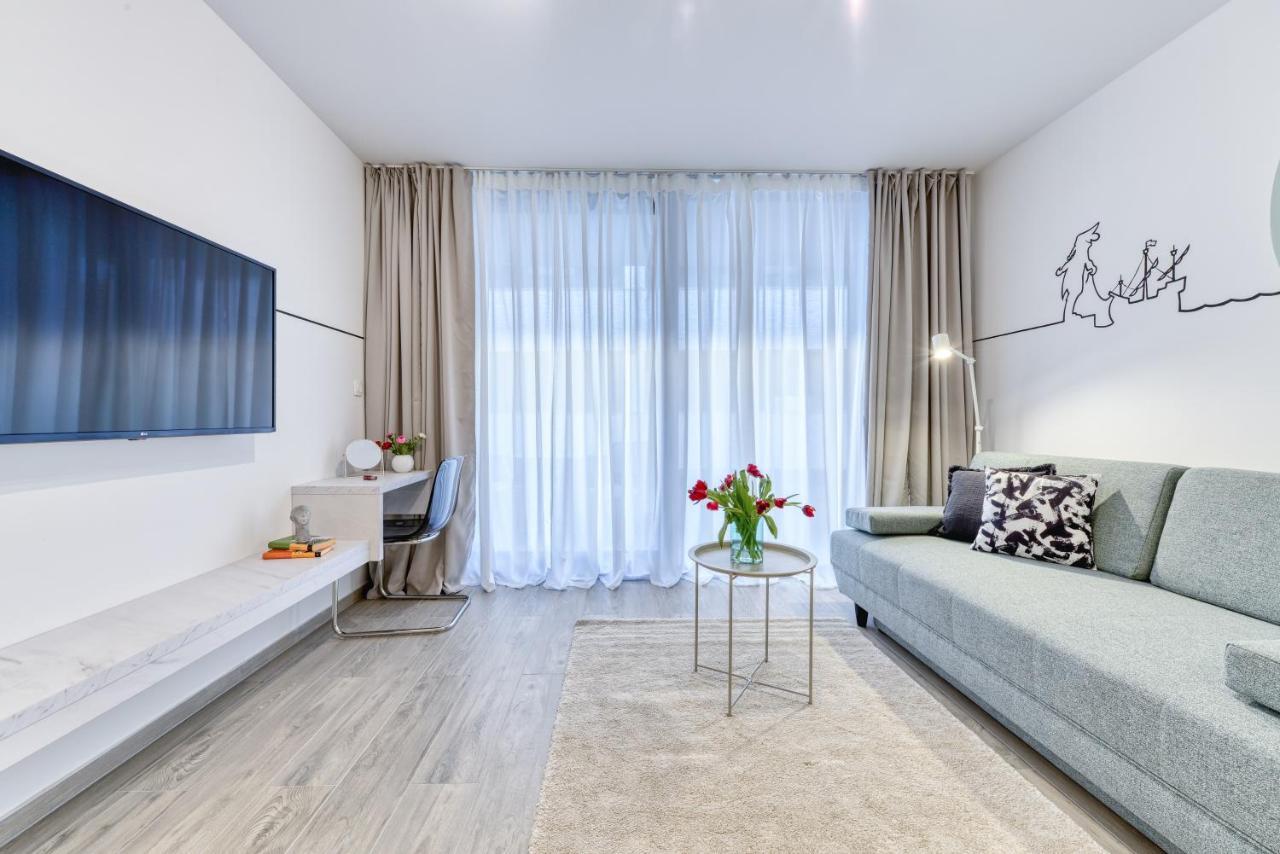 Apartment Hica La Linea With Balcony
